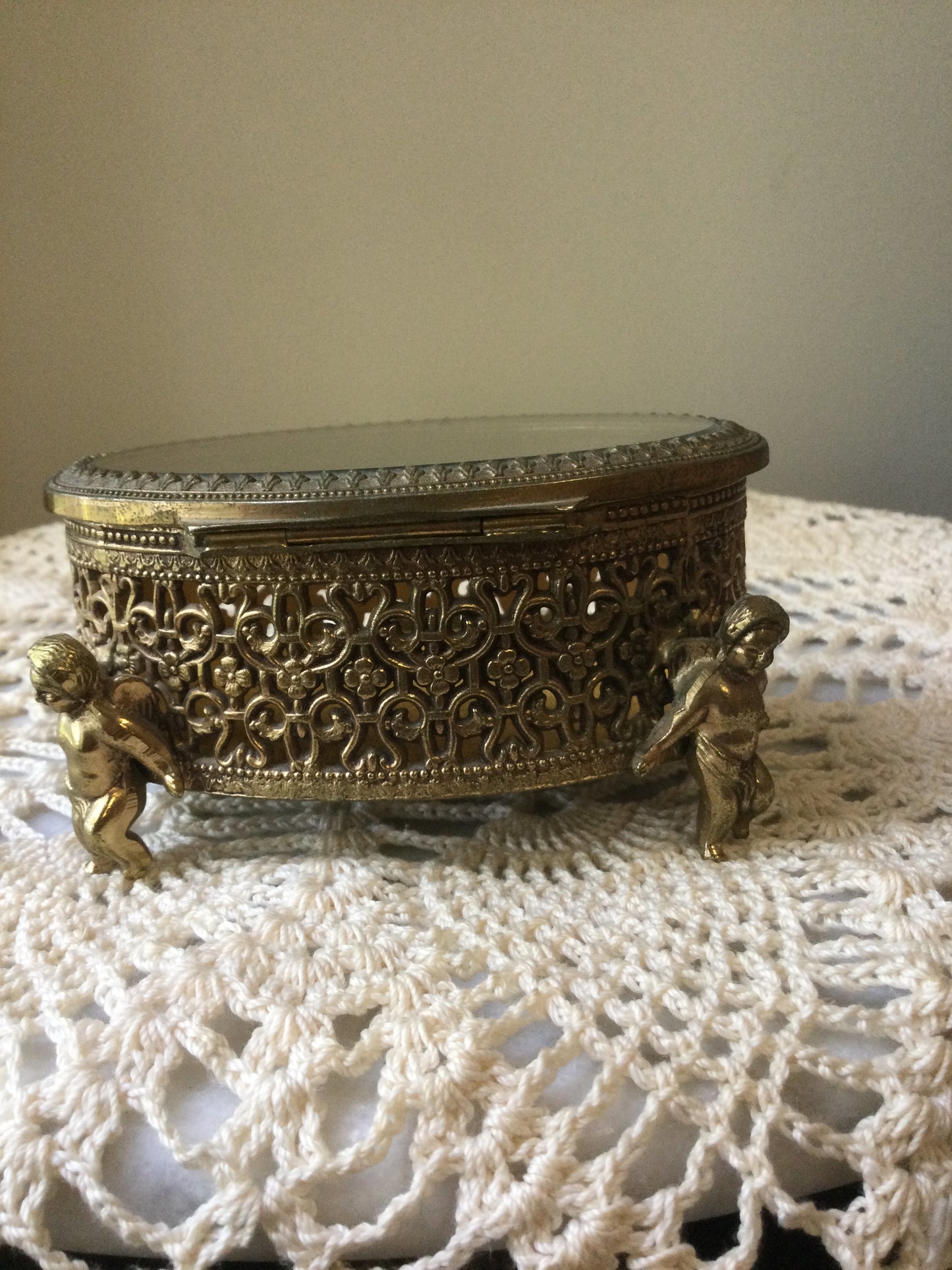 (EC#) Cherub Footed Ormolu Jewelry Box