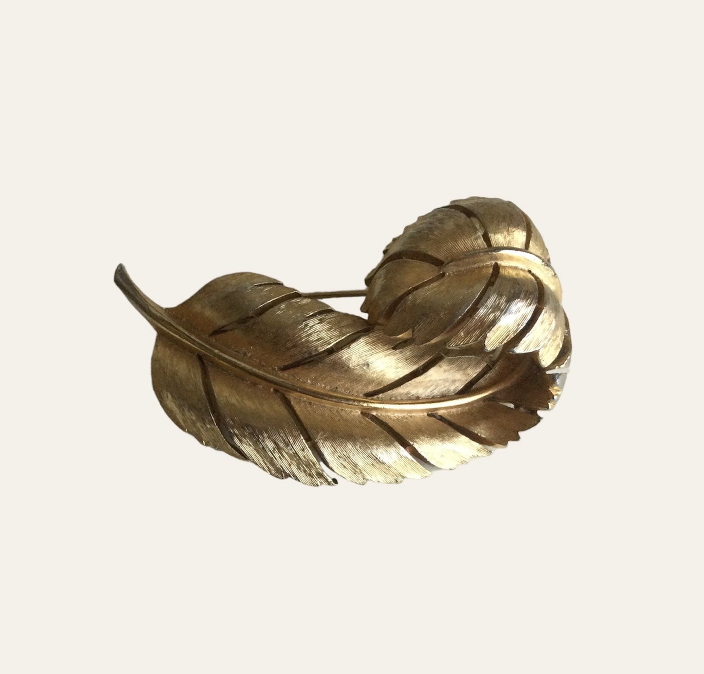 (BK#) Jewelry- Vintage Trifari Curled Leaf  Brooch