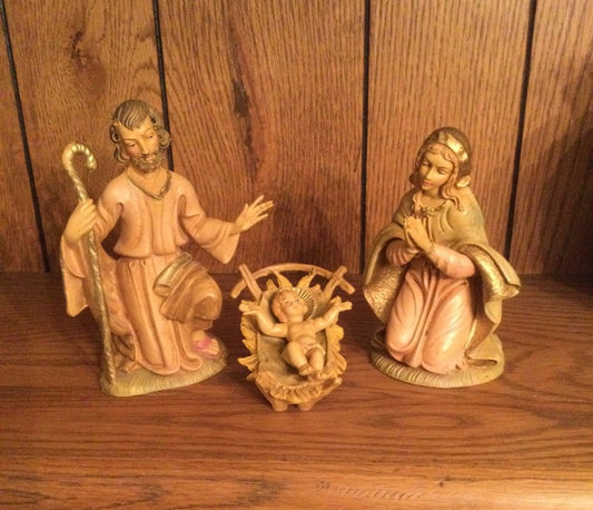 (UA#)Holy Family Nativity Figures Italy