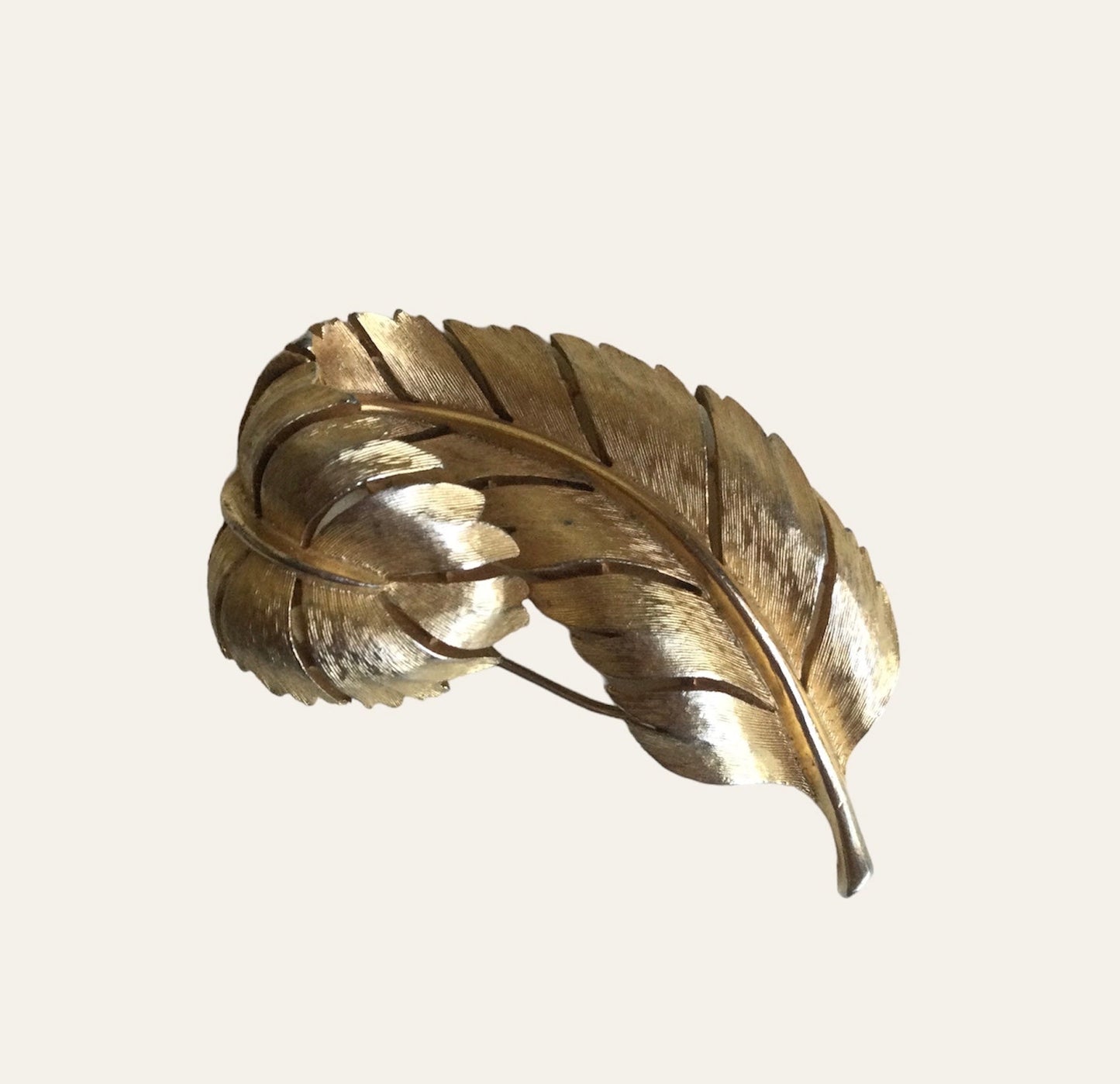 (BK#) Jewelry- Vintage Trifari Curled Leaf  Brooch