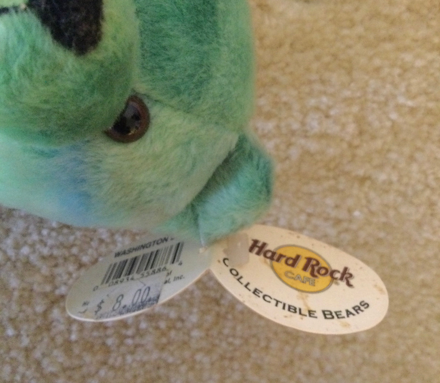 (T#) Hard Rock Cafe Collectible Bear 2001